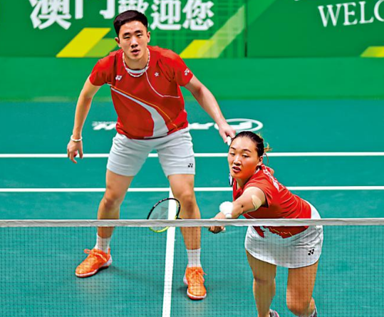 港羽混双组合为免中招退赛,谢影雪(前)与邓俊文是最佳拍档 中网体坛,oubili.com